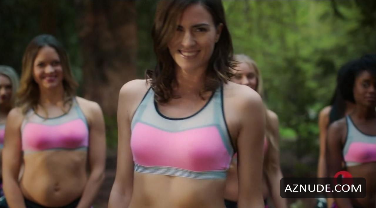 Monique Ganderton in Unreal, photo 5