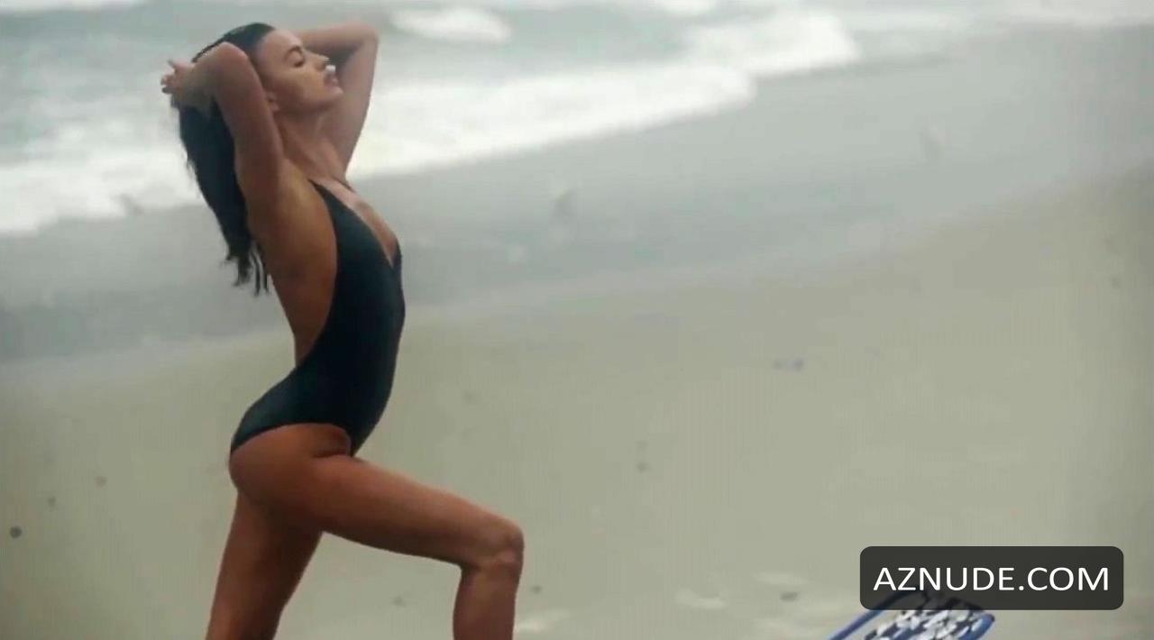 Irina Shayk in Love Advent Calendar Shoot, photo 3