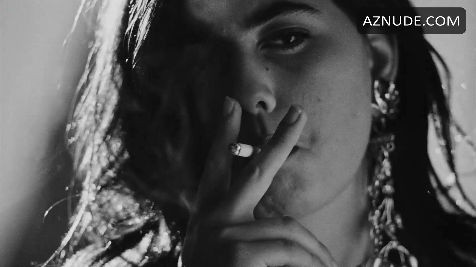 Jennifer Rubin in Stranger by Night, photo 37