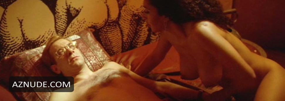 Vicenta N'dongo in Airbag, photo 1