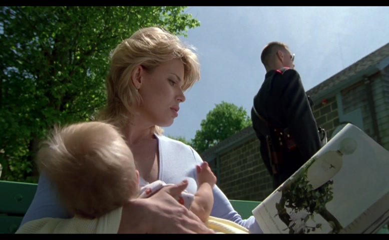 Shannon Whirry in Me, Myself & Irene, photo 17