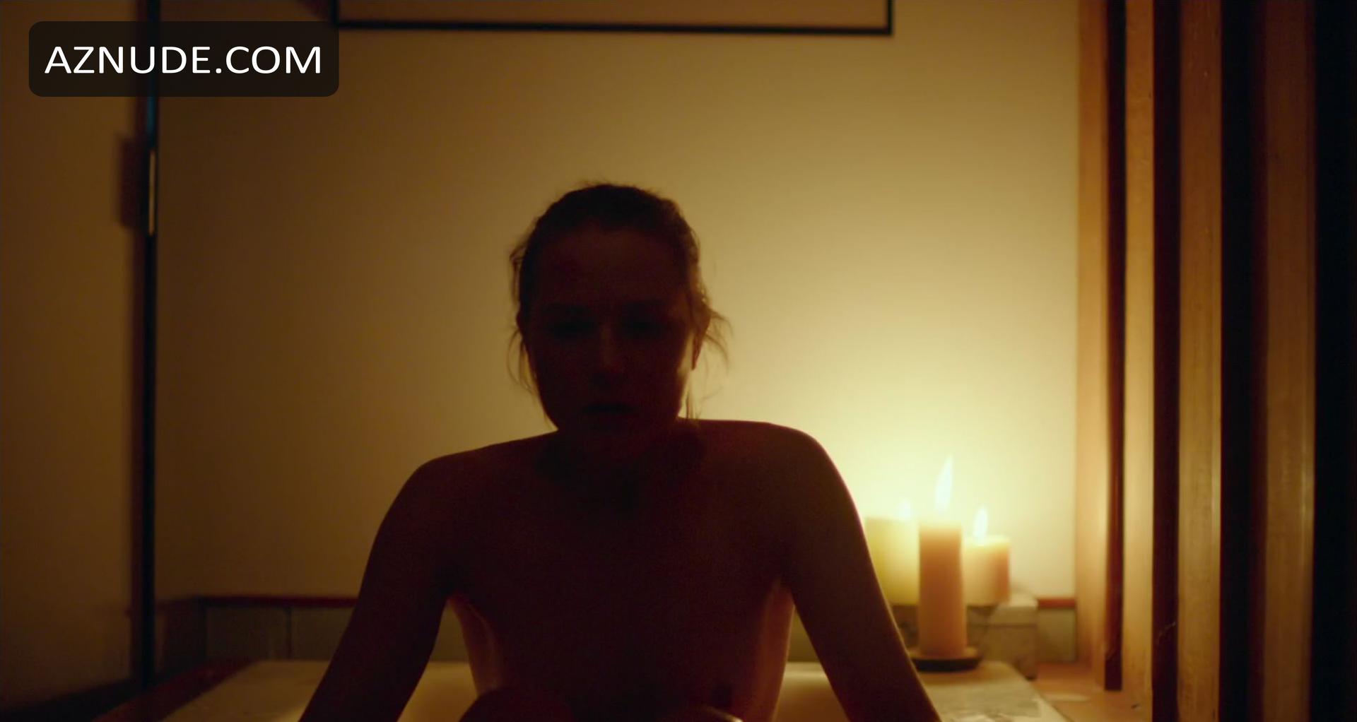 Evan Rachel Wood in Into the Forest, photo 7