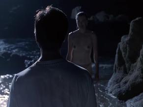 Brenda Strong in Undercurrent, photo 30