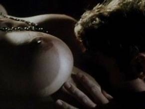 Laura Dean in Emmanuelle 7, photo 19