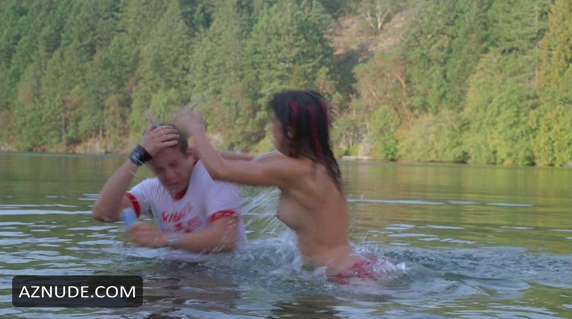 Mayko Nguyen in National Lampoon's Going The Distance, photo 5