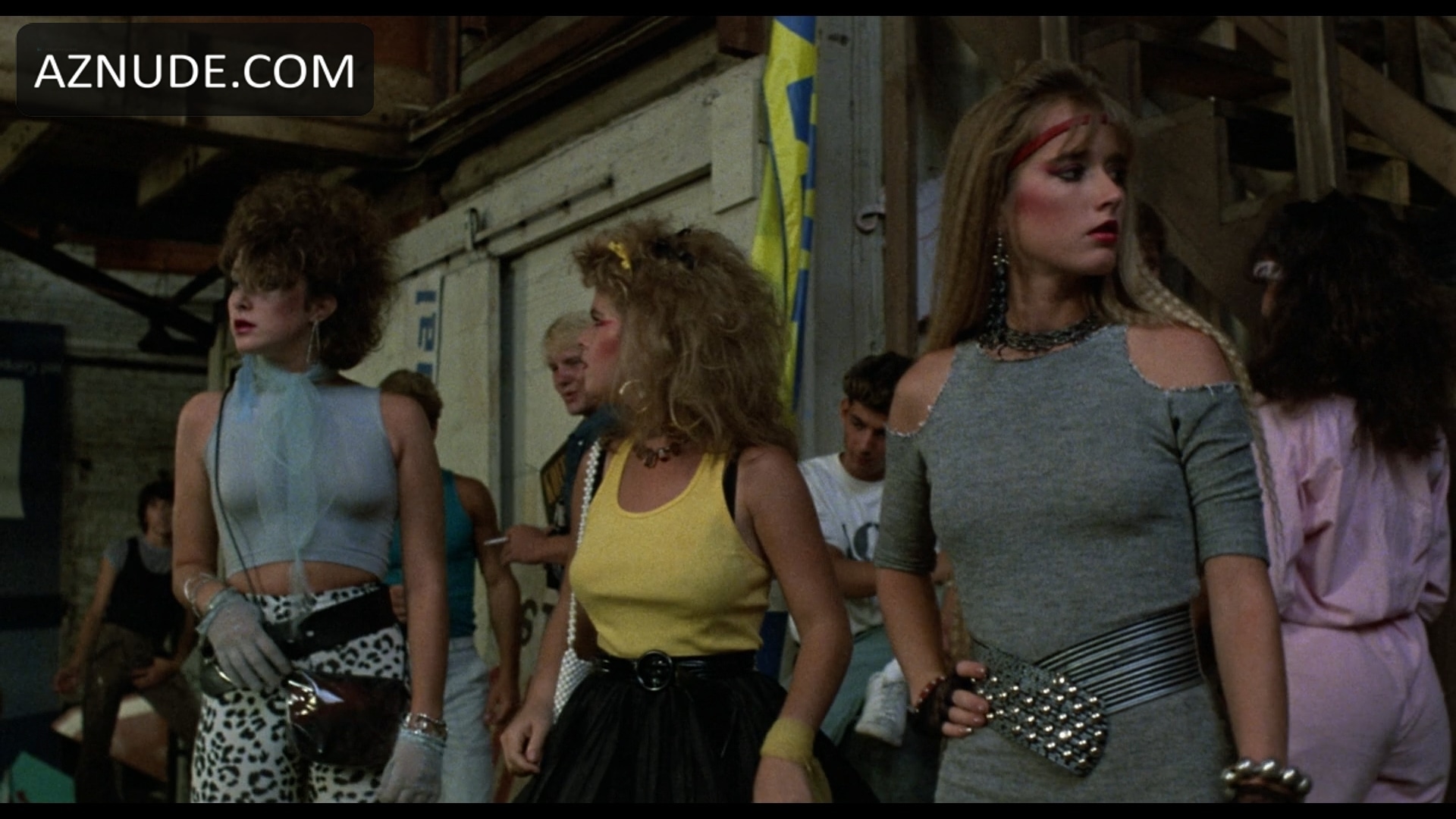 Kim Richards in Tuff Turf, photo 40