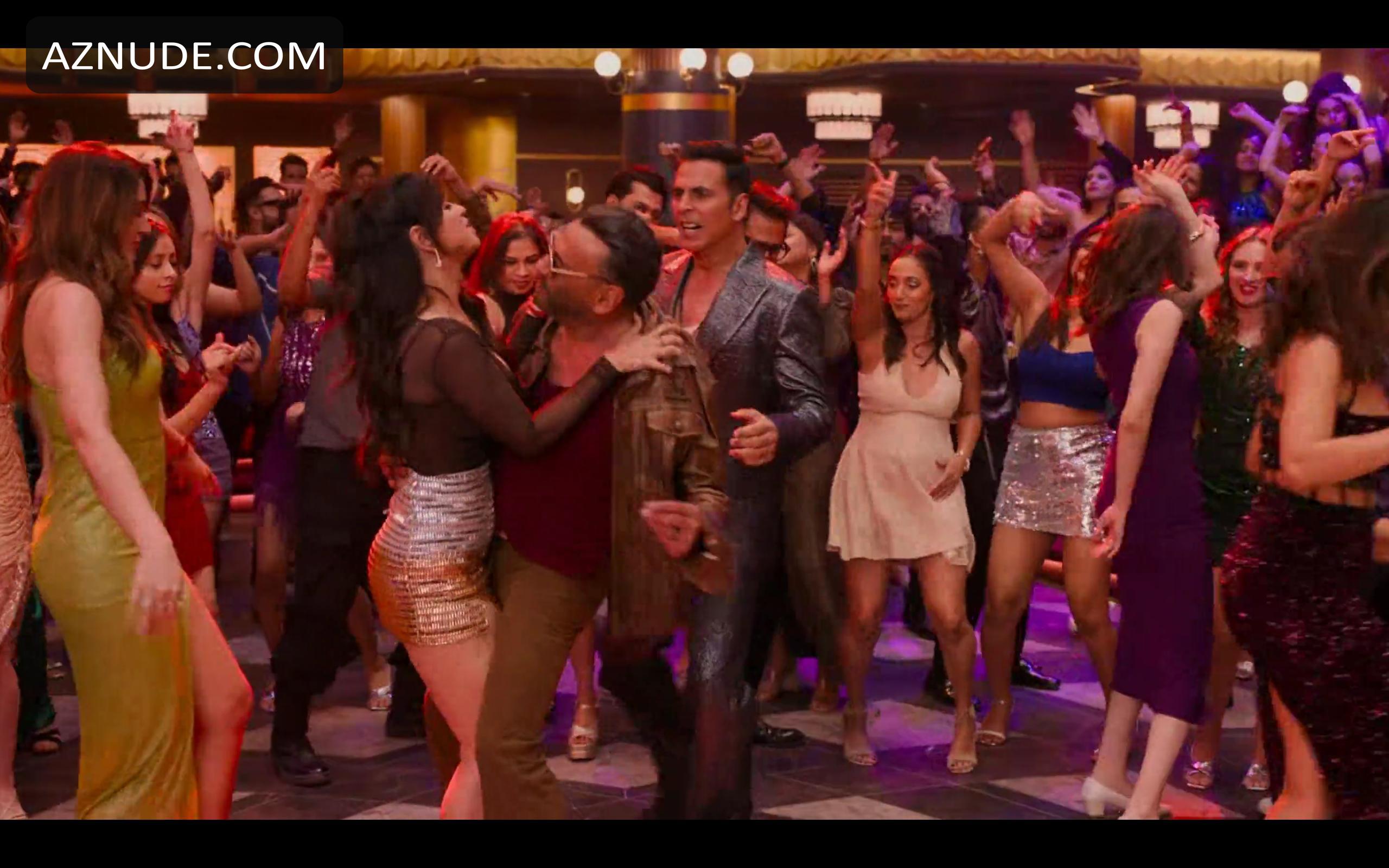 Soundarya Sharma in Housefull 4, photo 19