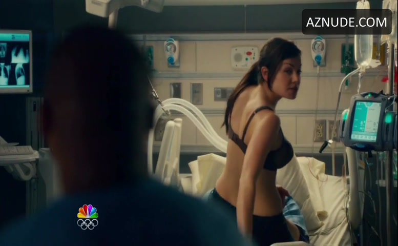 Erica Durance in Saving Hope, photo 5