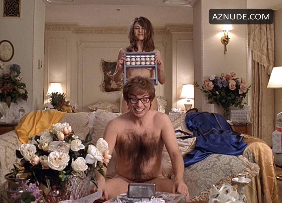 Elizabeth Hurley in Austin Powers: International Man Of Mystery, photo 4