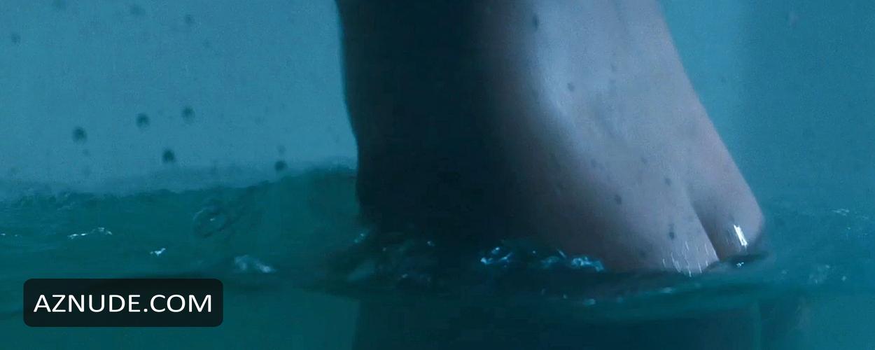 Sarah Roemer in Asylum, photo 1