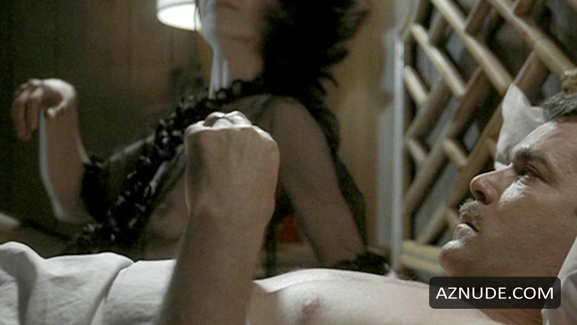 Illeana Douglas in Point Of Origin, photo 2