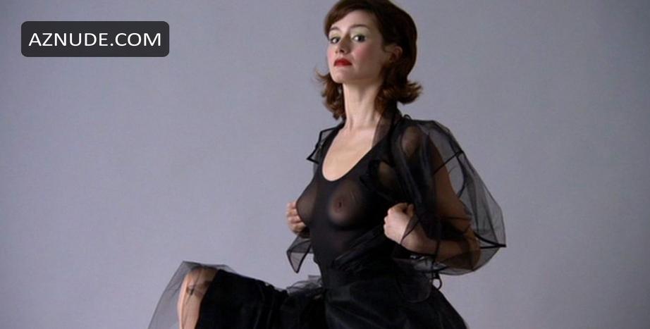 Emily Mortimer in Lovely & Amazing, photo 5