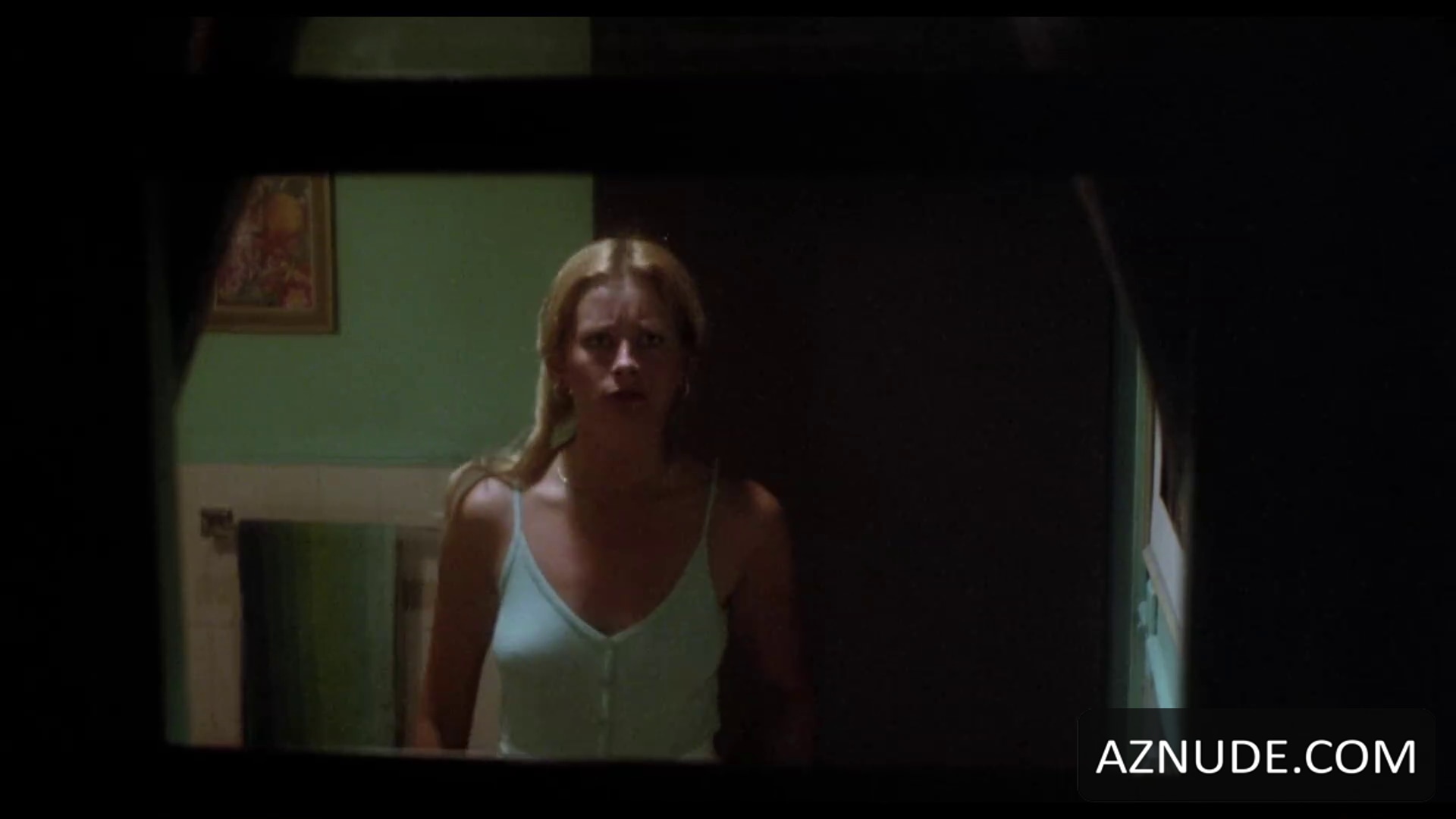 Gwen Lewis in Eyes of a Stranger, photo 7