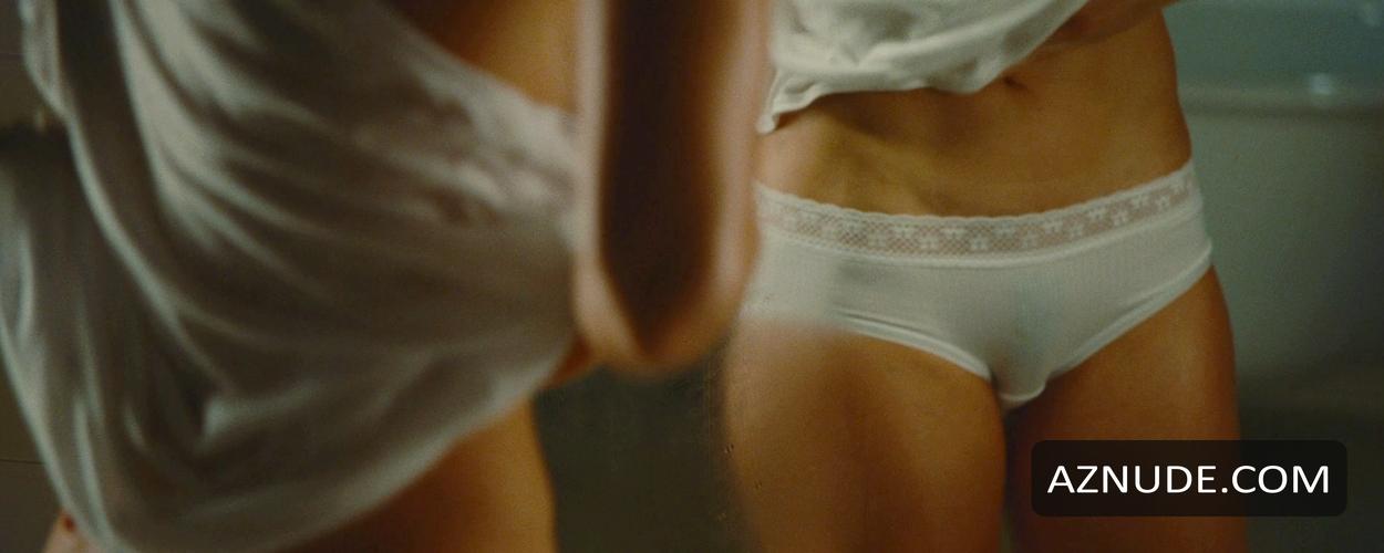 Hilary Swank in The Resident, photo 8