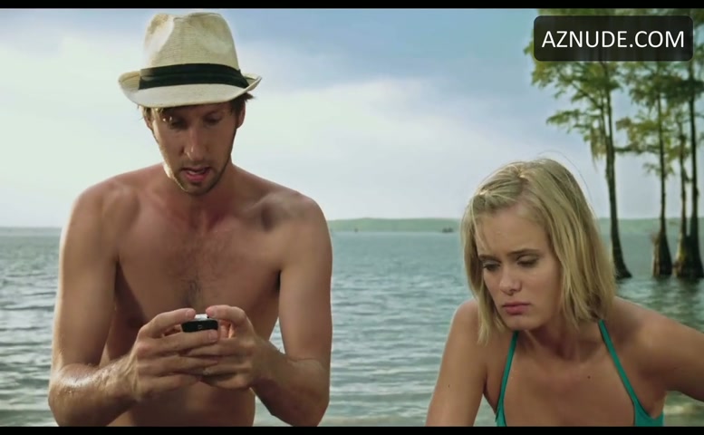 Sara Paxton in Shark Night 3d, photo 13