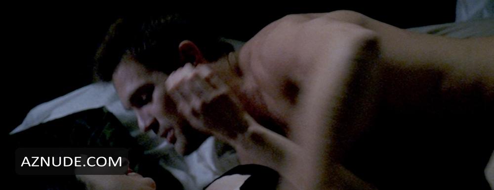 Krysten Ritter in L!fe Happens, photo 1