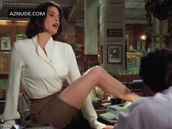 Teri Hatcher in Lois & Clark: The New Adventures of Superman, photo 3