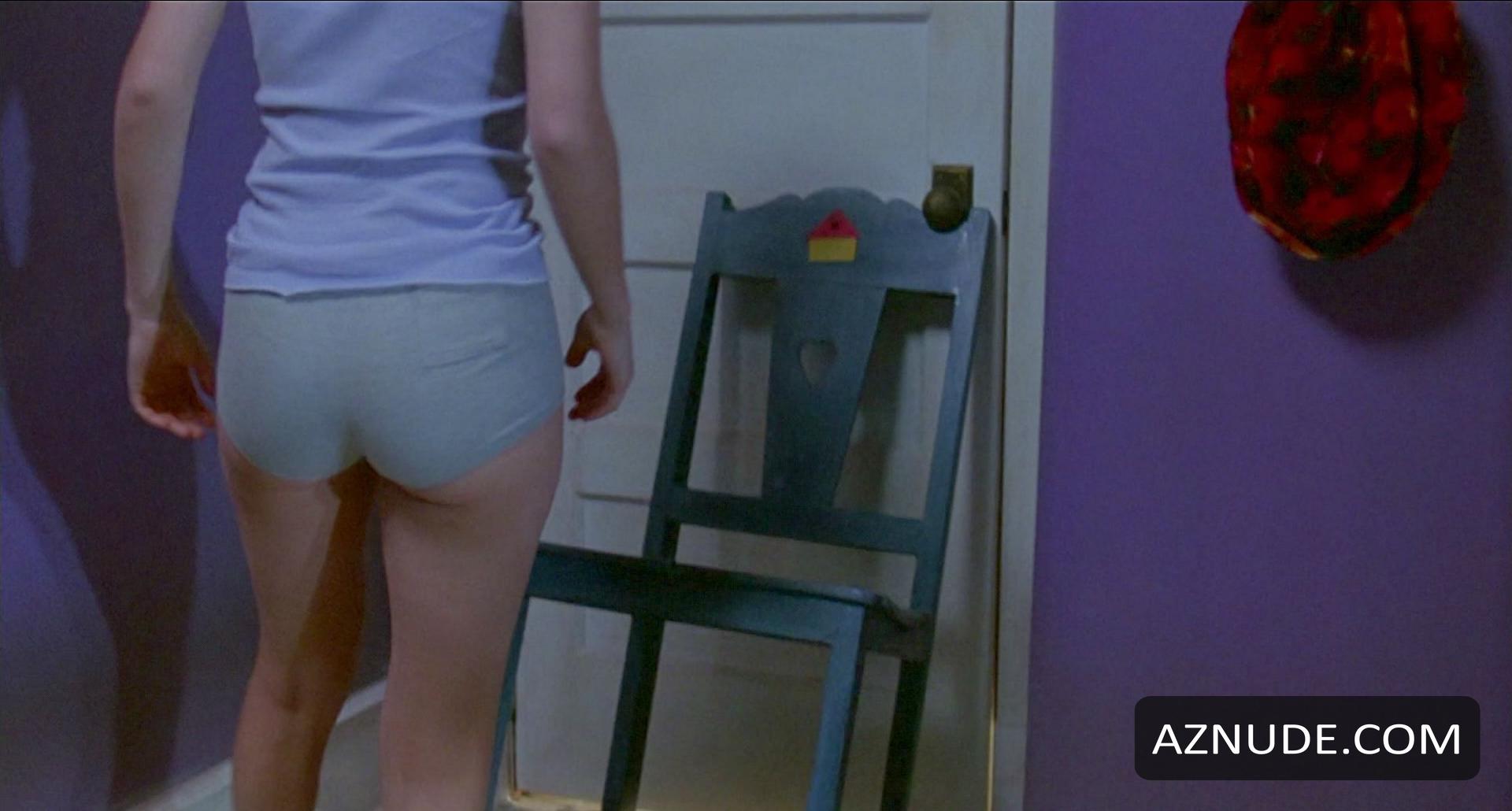 Allison Lange in Christina's House, photo 19