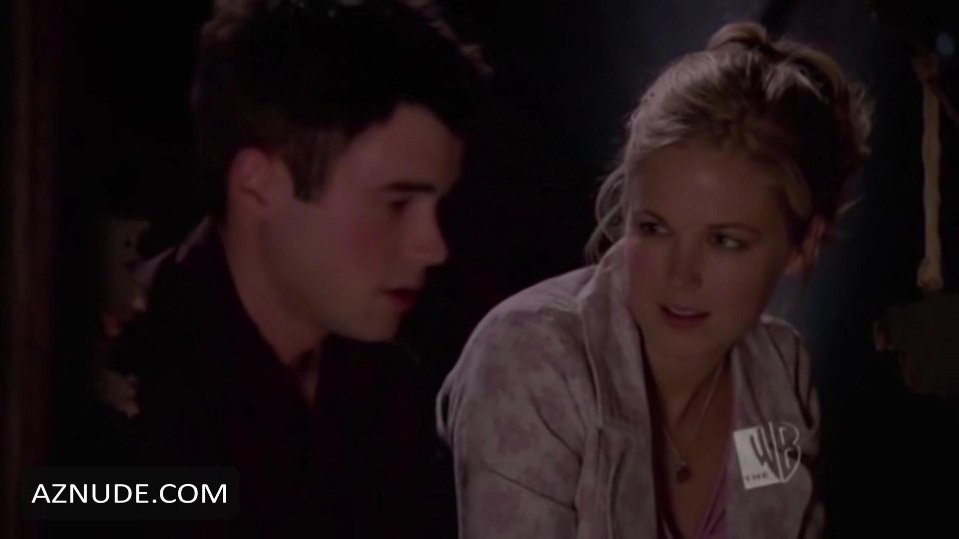 Keri Lynn Pratt in Jack & Bobby, photo 5