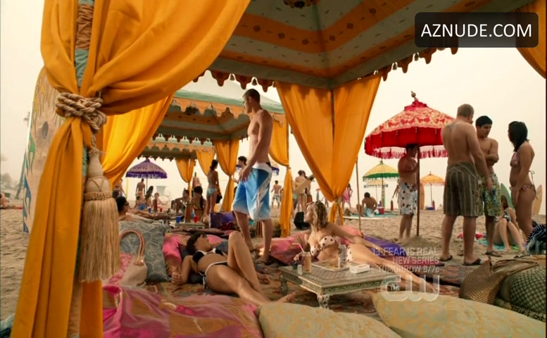 Jessica Lowndes in 90210 (2008-2012), photo 4