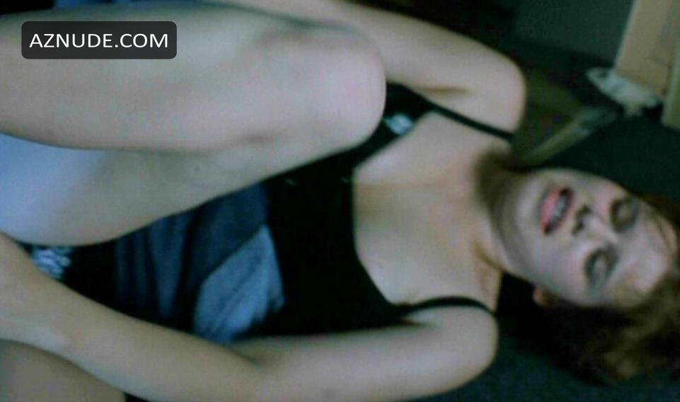 Josefine Domes in Big Girls Don't Cry, photo 1