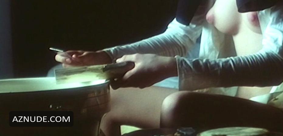 Olivia Pascal in Behind Convent Walls, photo 6