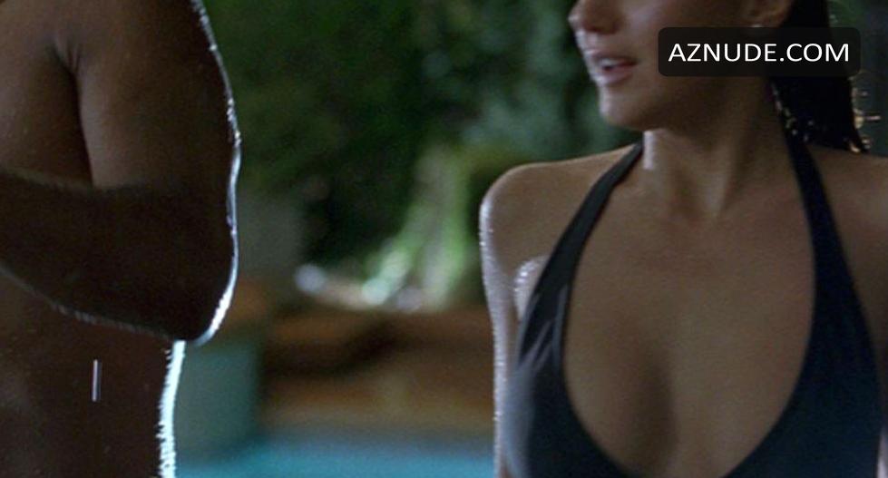 Emmanuelle Chriqui in In the Mix, photo 2