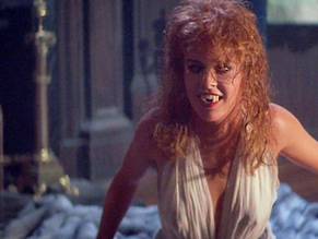 Amanda Bearse in Fright Night, photo 10