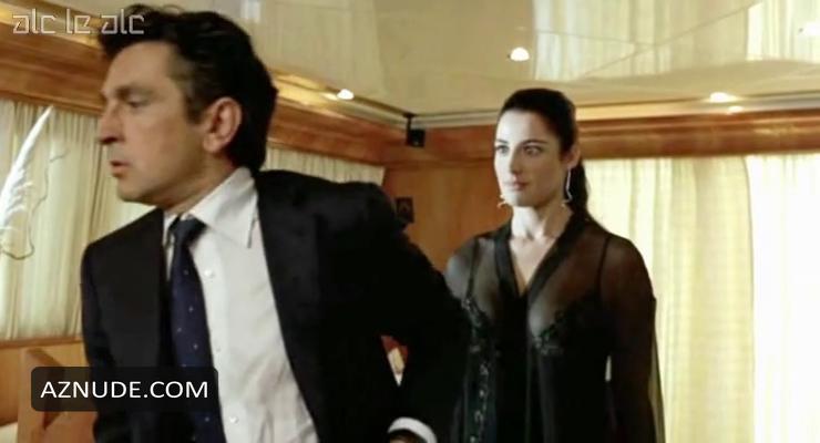 Luisa Ranieri in Sms Sotto Mentite Spoglie, photo 0