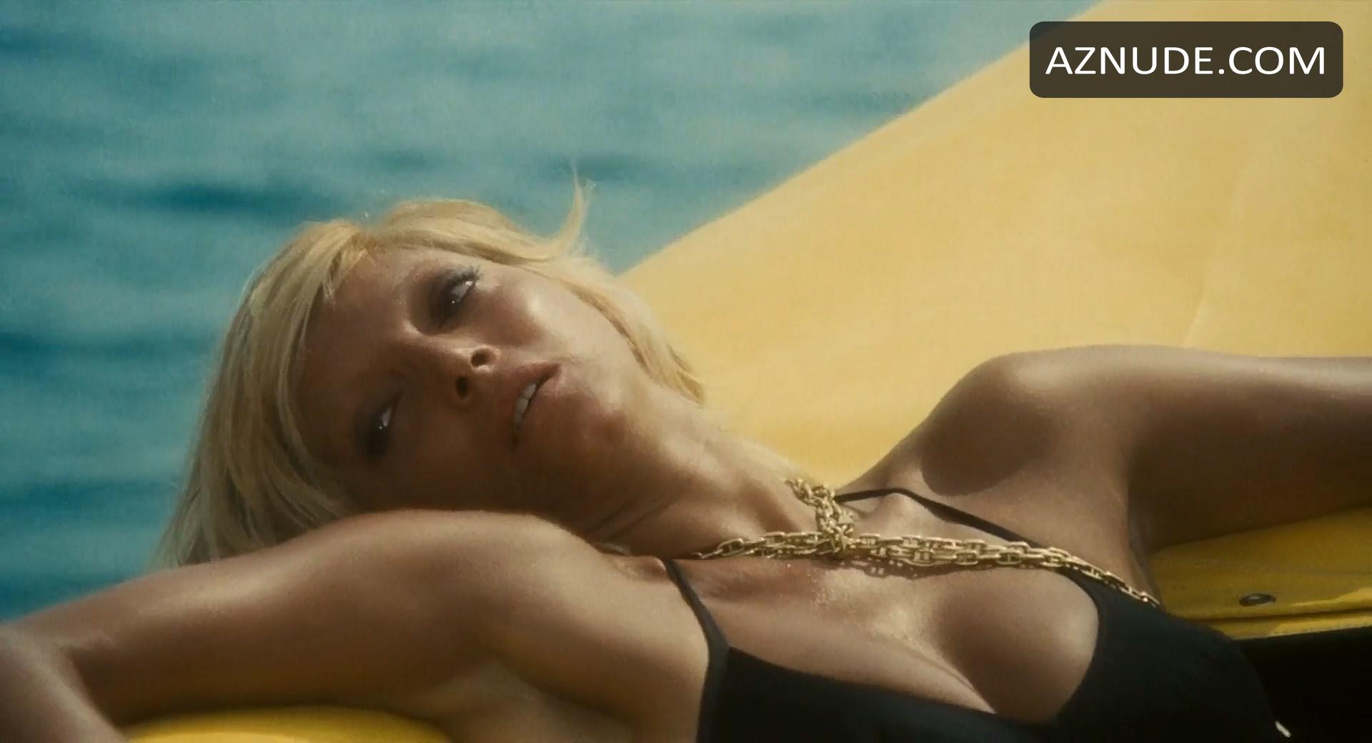Mariangela Melato in Swept Away, photo 36