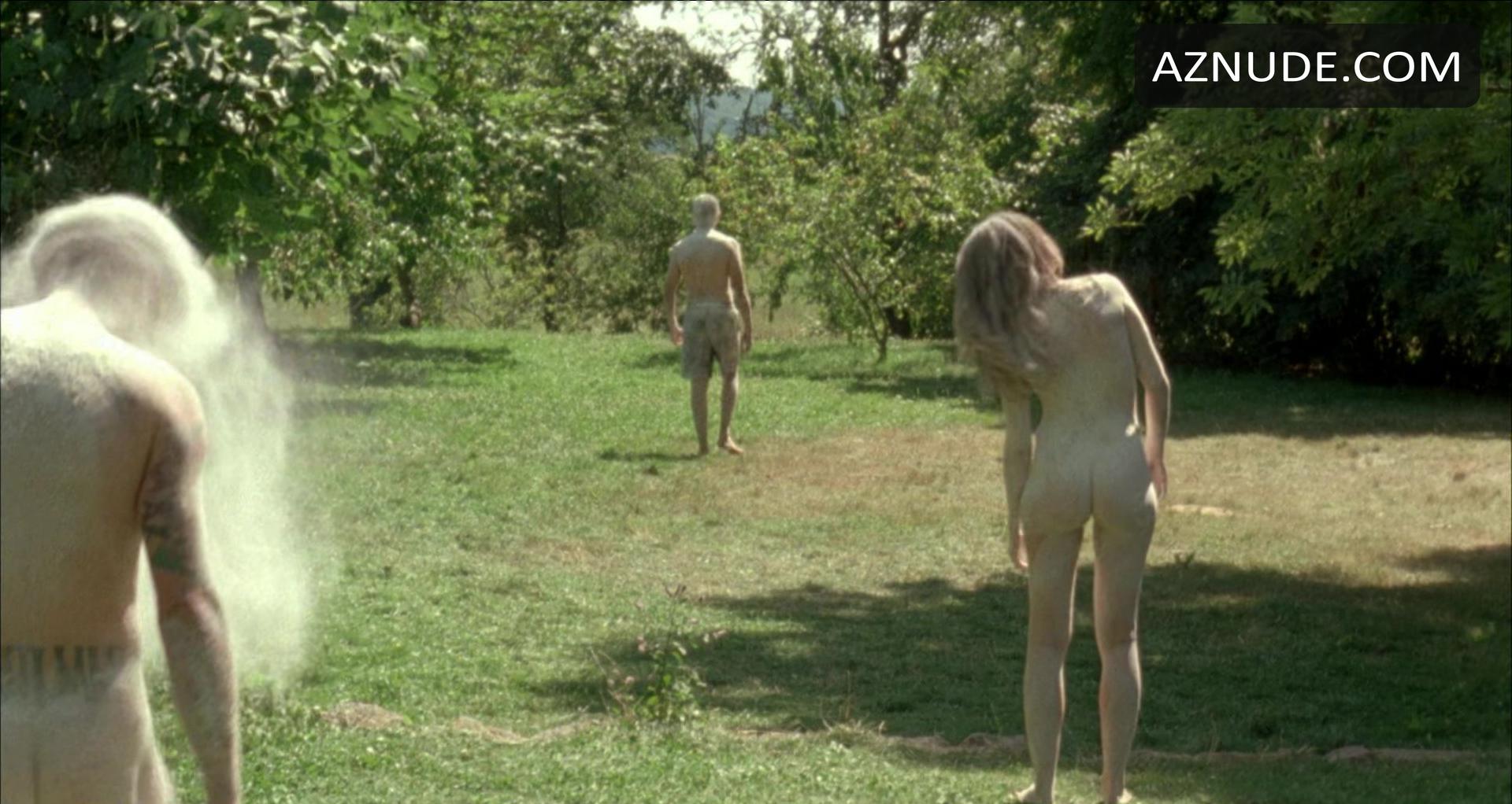Marina Fois in Happy Few, photo 37