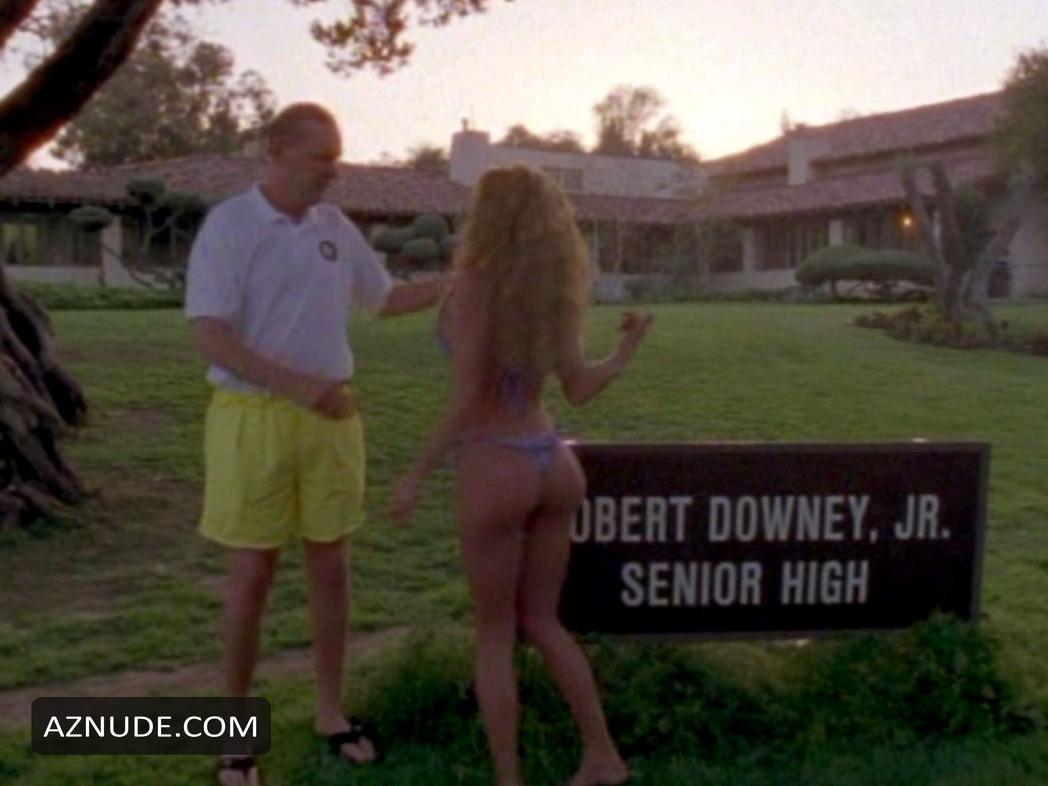 Michelle Ruben in Son of the Beach (2000-2002), photo 13