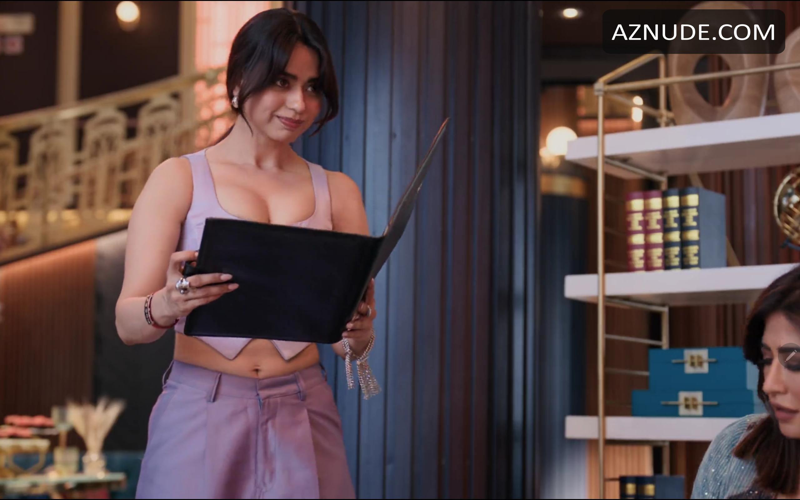 Soundarya Sharma in Housefull 4, photo 99