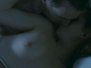 Julianne Moore in The End of the Affair, photo 23