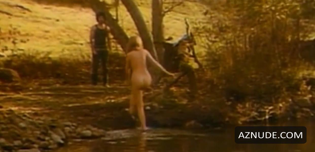 Phyllis Davis in Famous T And A, photo 7