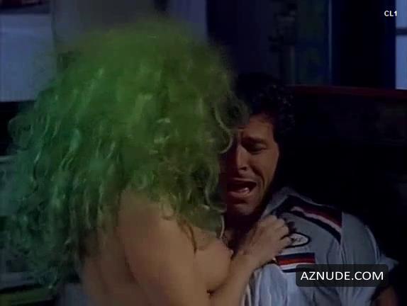 Julia Parton in Vice Academy 4, photo 15