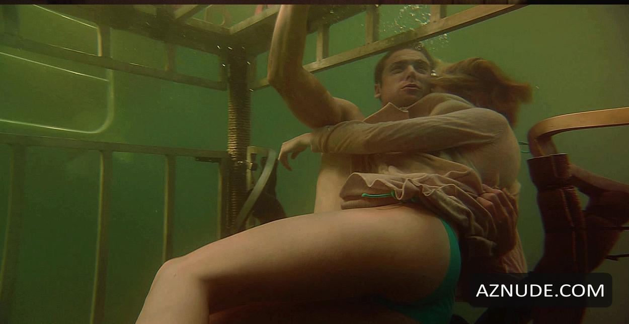 Sara Paxton in Shark Night 3d, photo 7