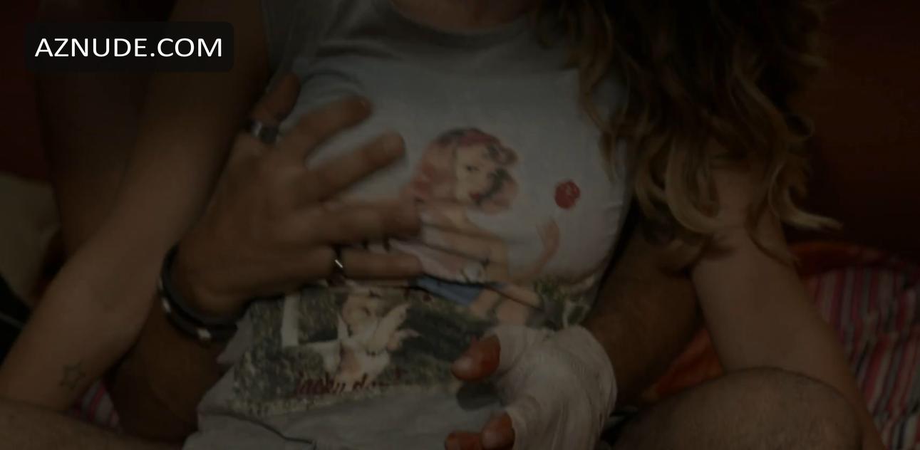 Diora Baird in Concrete Blondes, photo 10
