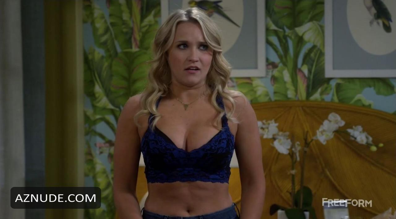 Emily Osment in Young & Hungry (2014-), photo 12