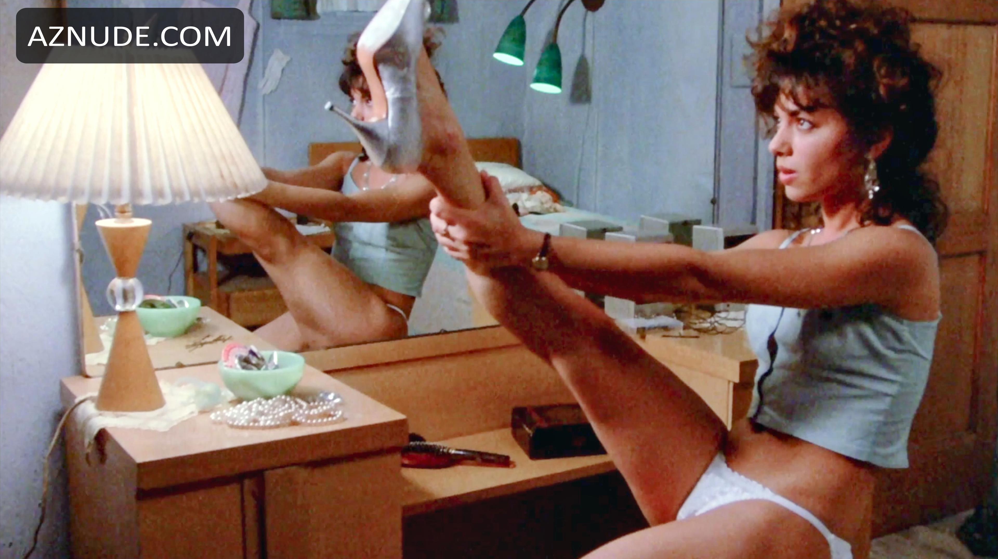 Susanna Hoffs in The Allnighter, photo 32