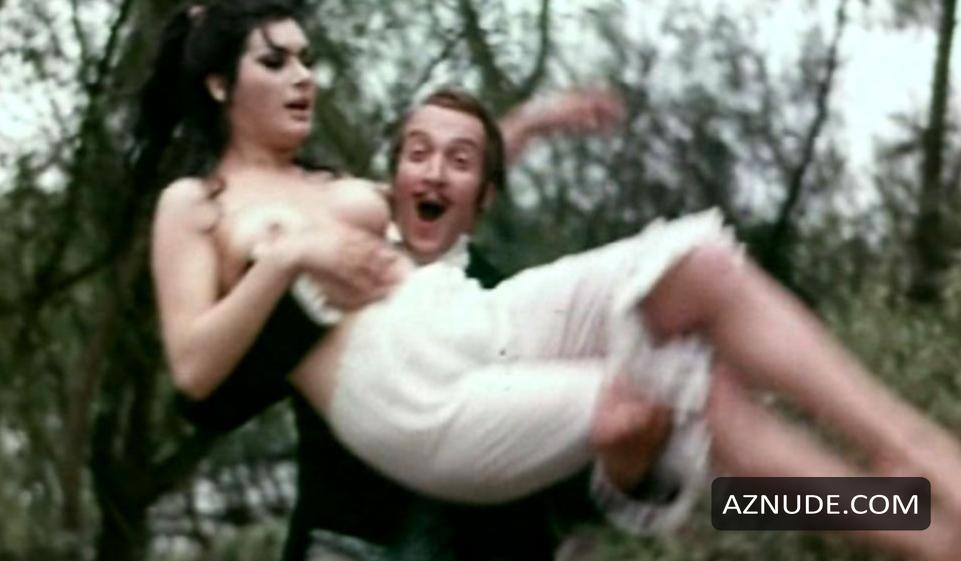 Edwige Fenech in Alle Katzchen Naschen Gern, photo 12