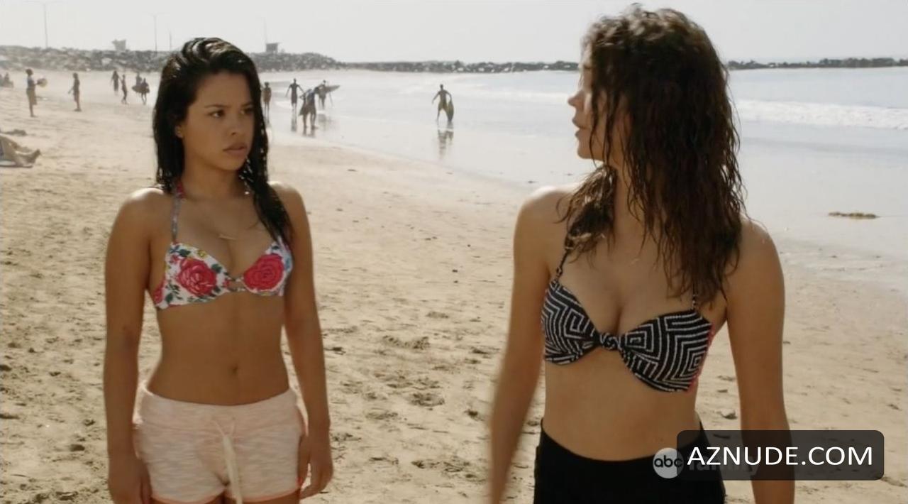 Maia Mitchell in The Fosters (2013-), photo 11
