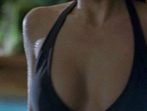 Emmanuelle Chriqui in In the Mix, photo 12