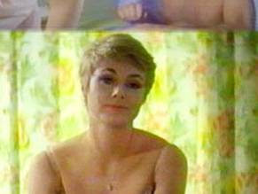 Shirley Jones in The Happy Ending, photo 5