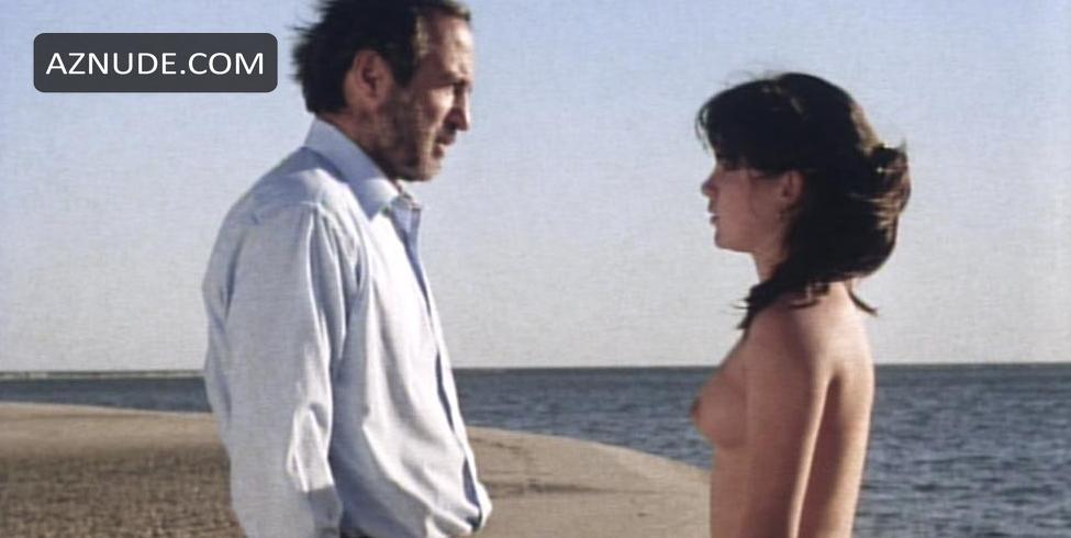 Katya Berger in Tales Of Ordinary Madness, photo 5