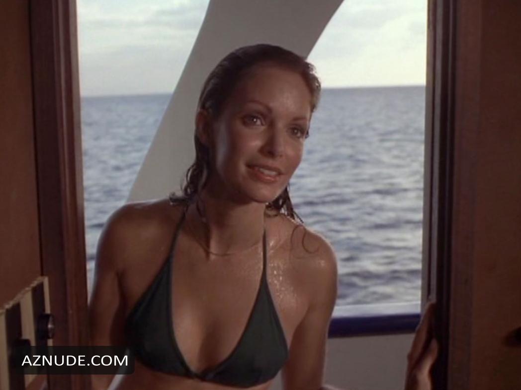 Jaclyn Smith in Charlie's Angels, photo 21