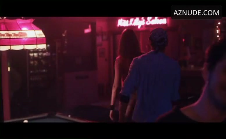 Alicia Witt in Joint Body, photo 2