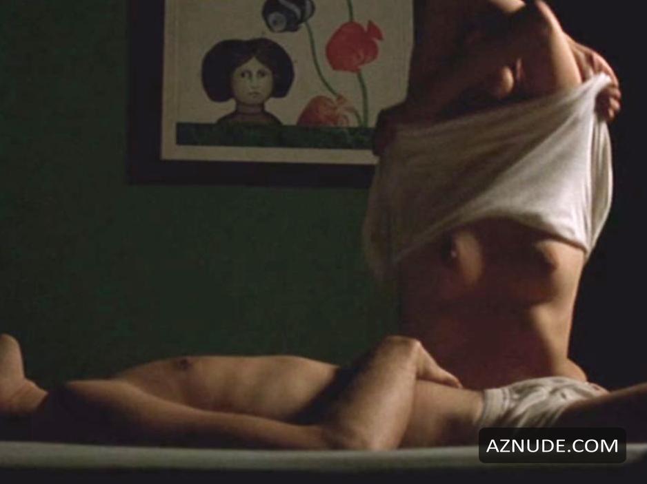 Emmanuelle Seigner in Buddy Boy, photo 2