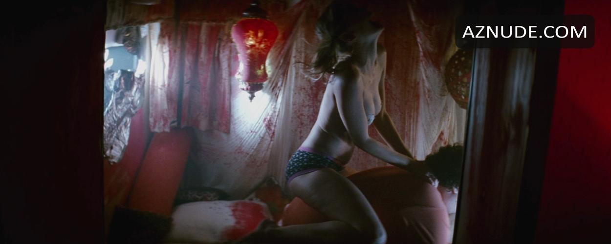 Ashley Scott in Strange Wilderness, photo 1