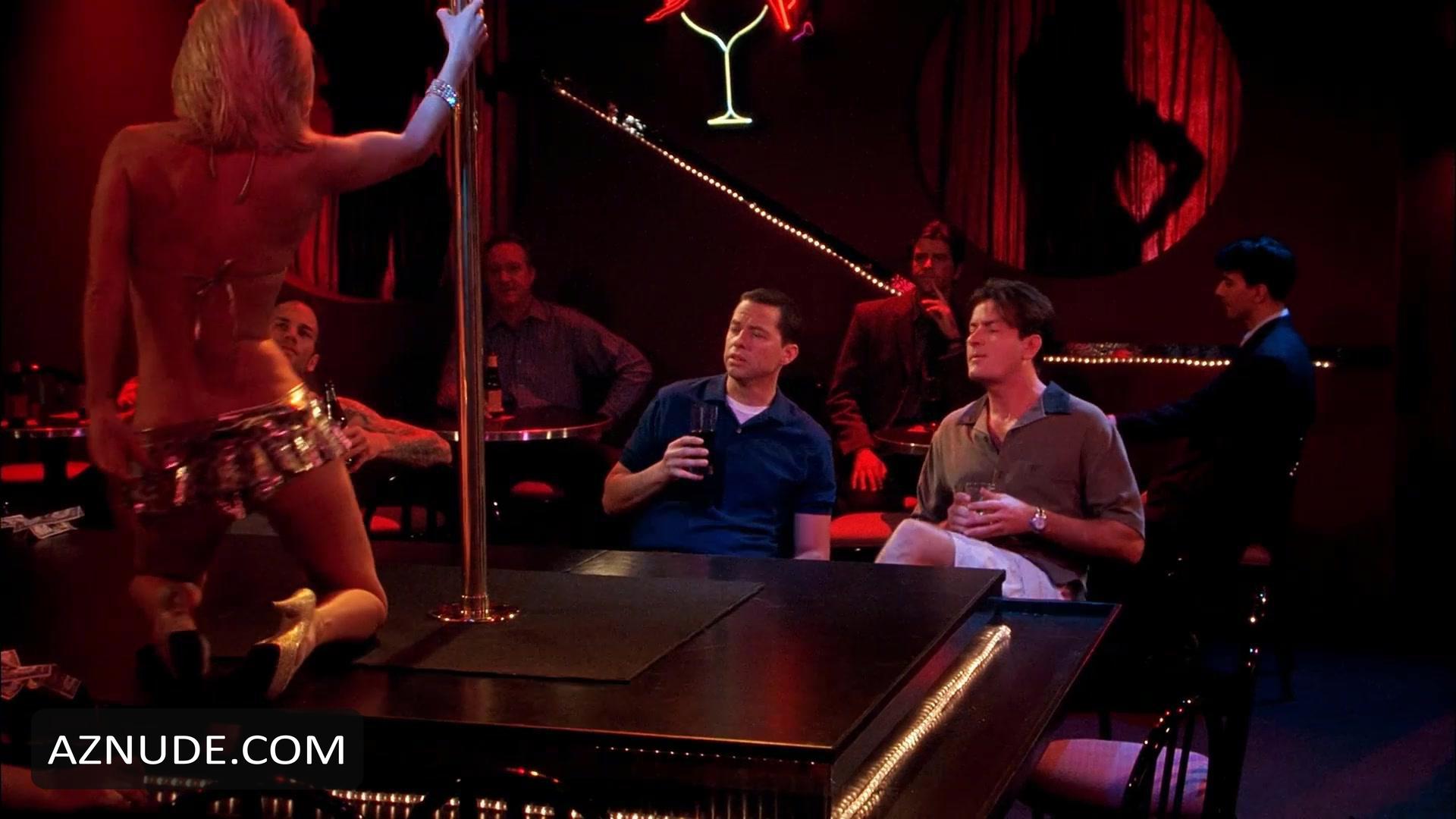 Alicia Witt in Two And A Half Men, photo 52